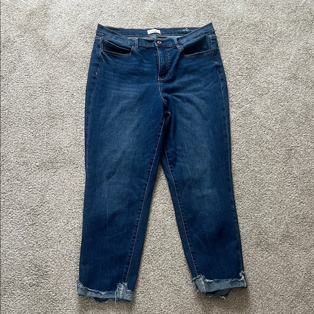 Stylish Dark Blue Cropped Jeans